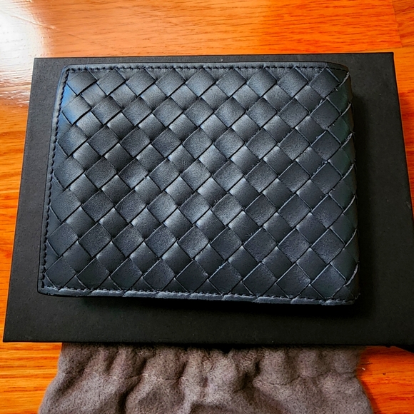 Bill folder - Picture 4 of 6